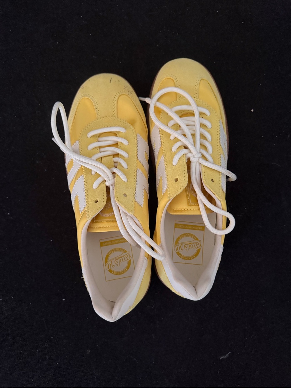 Back 70 Ghost Women's Sneakers